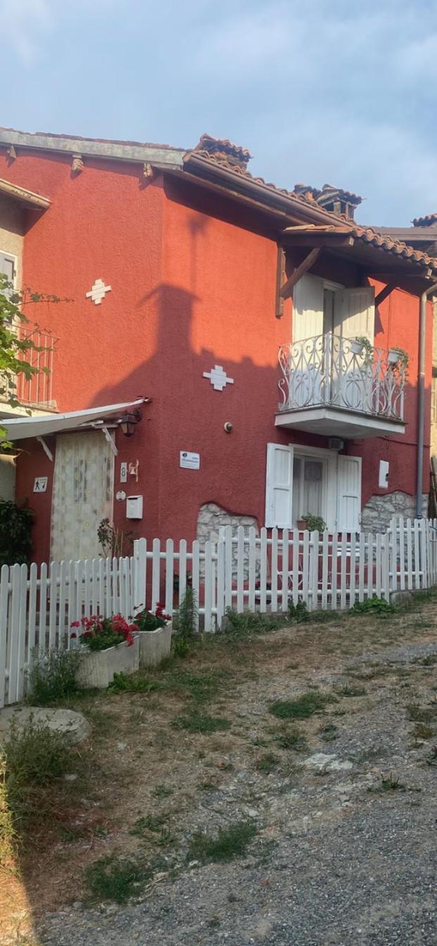 Garbagna Jolie Petite Maison Chez Barbara מראה חיצוני תמונה